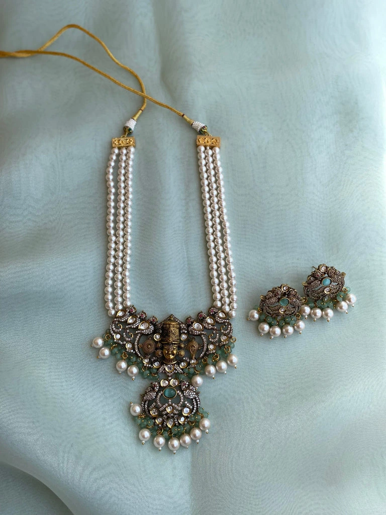 Victorian Balaji Pearl Haram with earrings